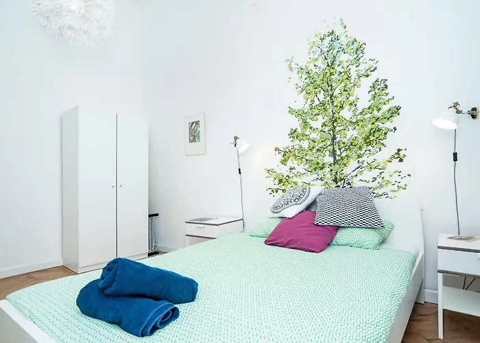 Bright, Spacious Apartment In The Historic Centre