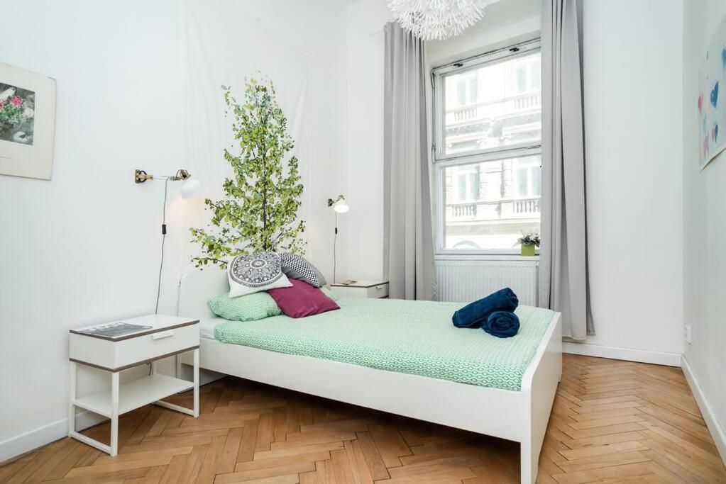 Bright, Spacious In The Historic Centre * Prague