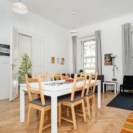 Bright, Spacious Apartment In The Historic Centre Praha Exteriér fotografie