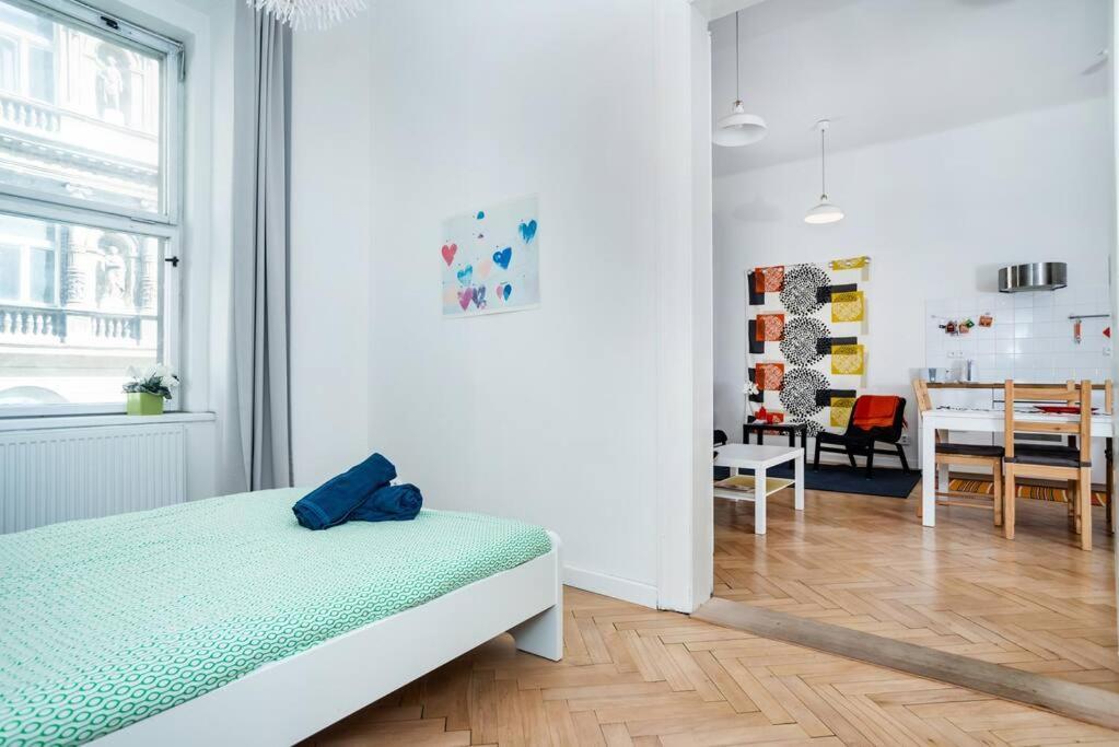 Bright, Spacious In The Historic Centre * Прага